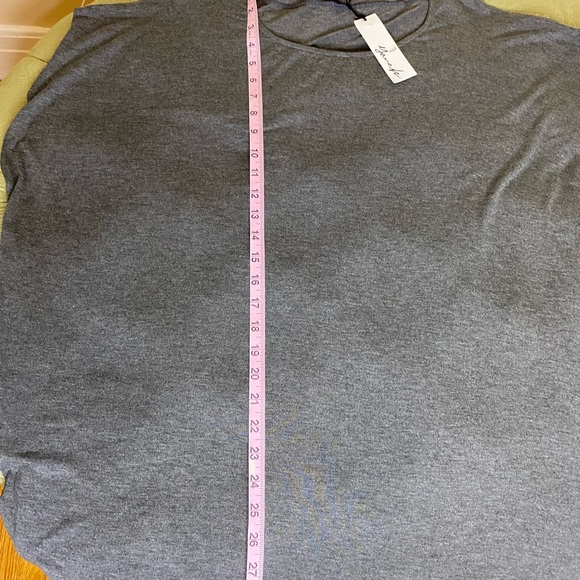 Yana K Sleeveless Top One Size Fits Most Gray Color NWT - Picture 11 of 11